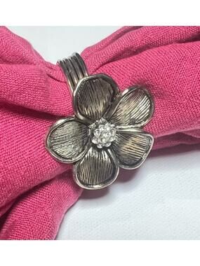 Bodrum Antique Silver Tone Daisy Napkin Ring Set of 4 Rhinestone Accents Table